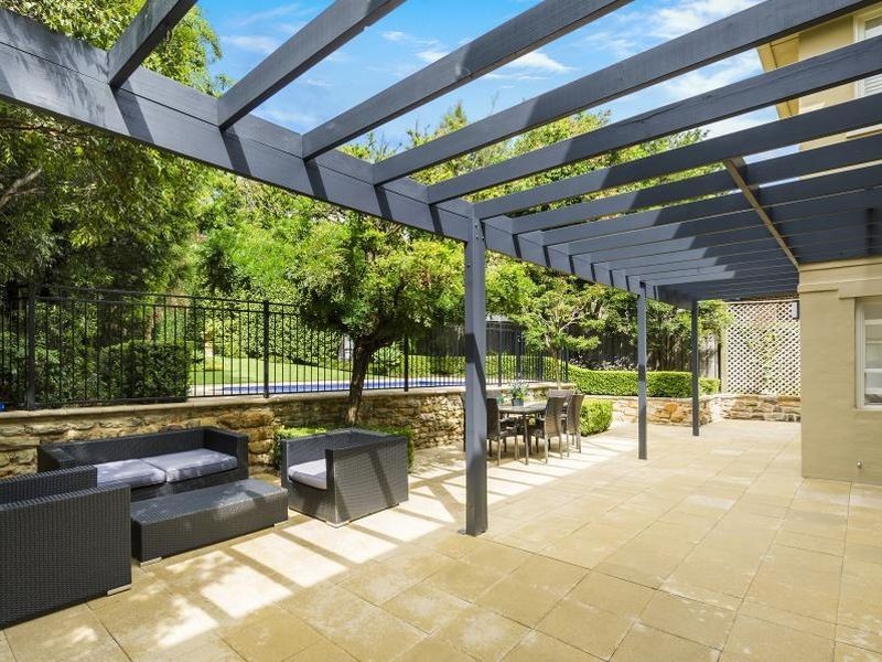 10 Sunnyside Crescent, Castlecrag NSW 2068