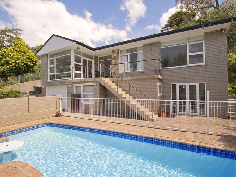 5 Cawarrah Road, Middle Cove NSW 2068