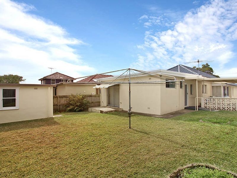 16 Raeburn Avenue, Castlecrag NSW 2068