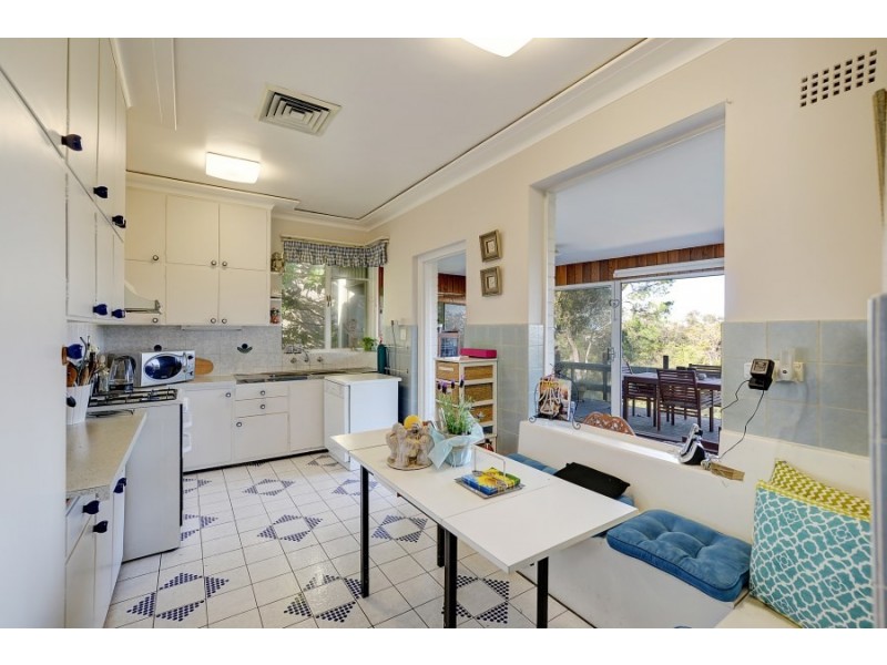 8 The Rampart, Castlecrag NSW 2068