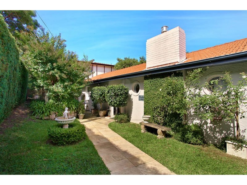 13 The Scarp, Castlecrag NSW 2068