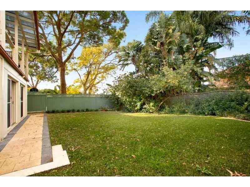 25 Raeburn Avenue, Castlecrag NSW 2068