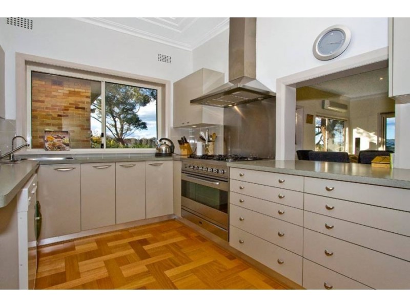 25 Raeburn Avenue, Castlecrag NSW 2068