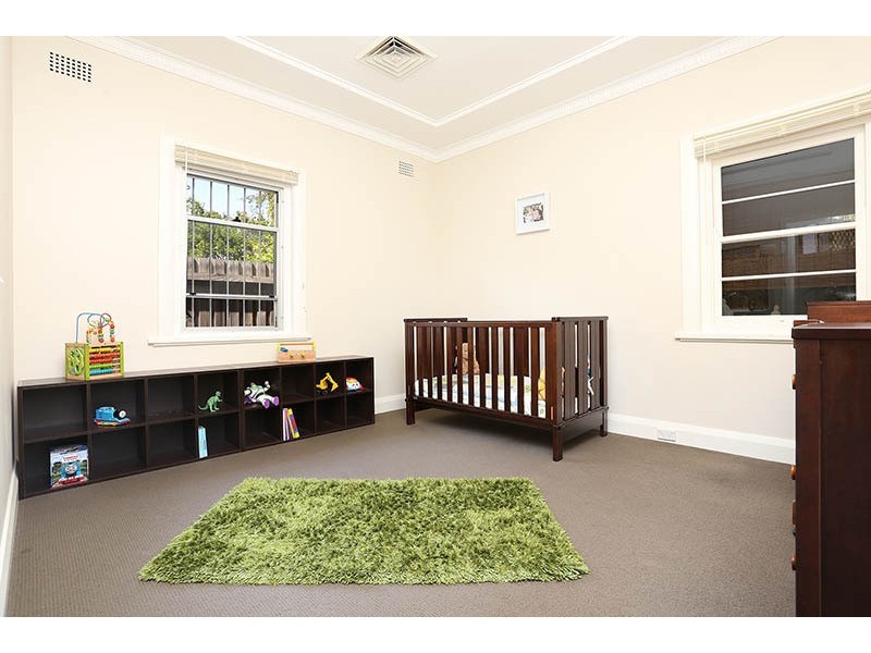 22 Raeburn Avenue, Castlecrag NSW 2068