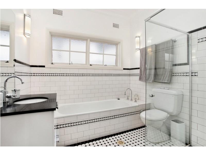 18 Tyneside Avenue, Willoughby NSW 2068