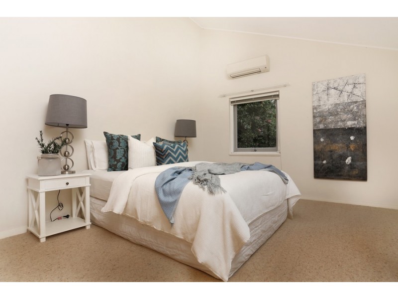 30 Covelee Circuit, Middle Cove NSW 2068