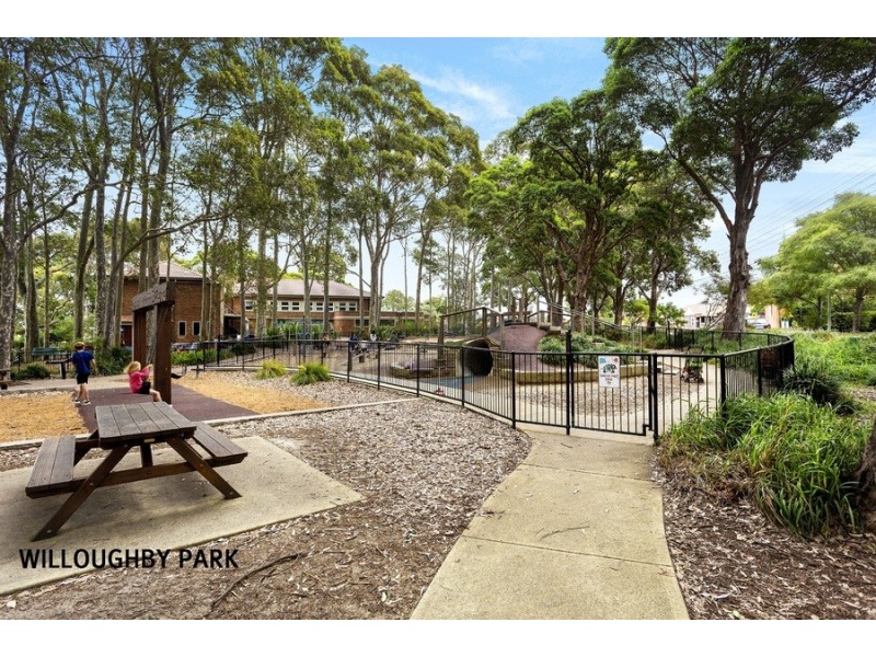 30 Covelee Circuit, Middle Cove NSW 2068