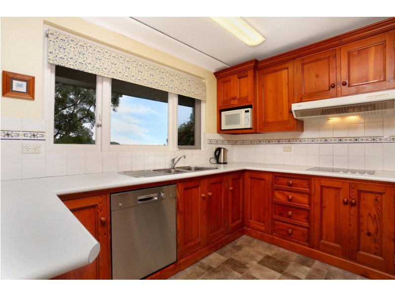 30 Covelee Circuit, Middle Cove NSW 2068