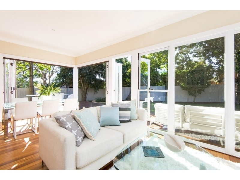 127 Eastern Valley Way, Castlecrag NSW 2068