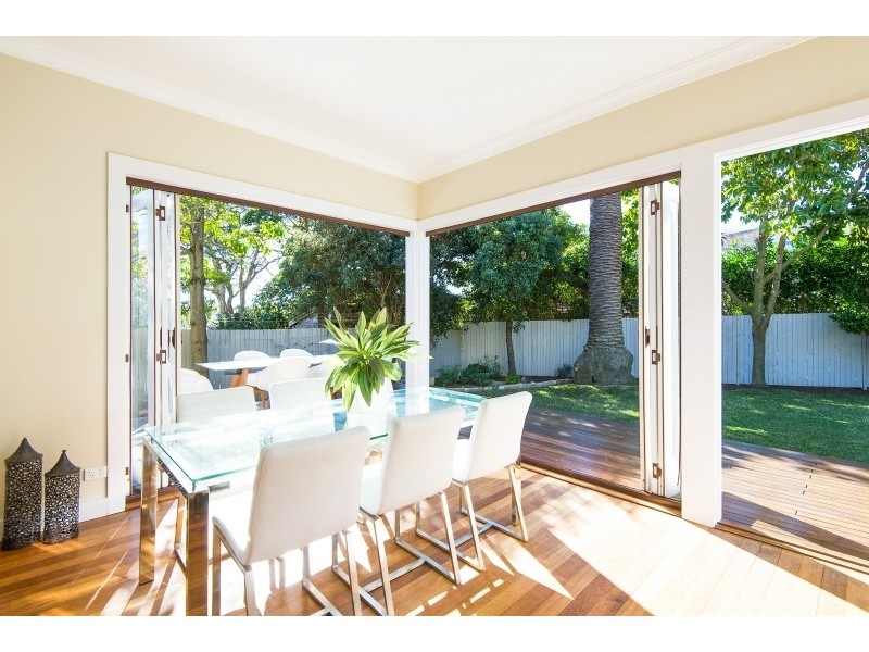 127 Eastern Valley Way, Castlecrag NSW 2068