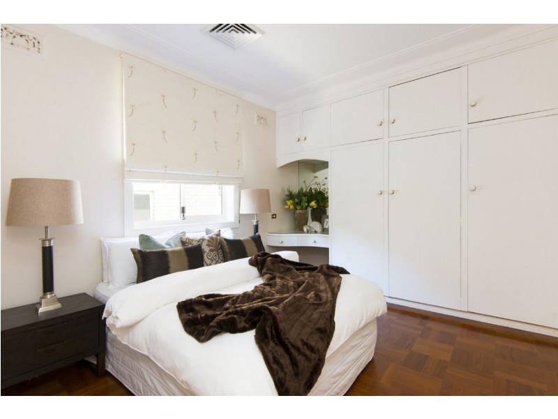 228 Edinburgh Road, Castlecrag NSW 2068