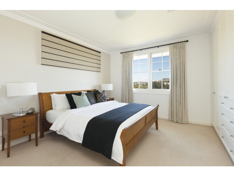 11 The Bulwark, Castlecrag NSW 2068