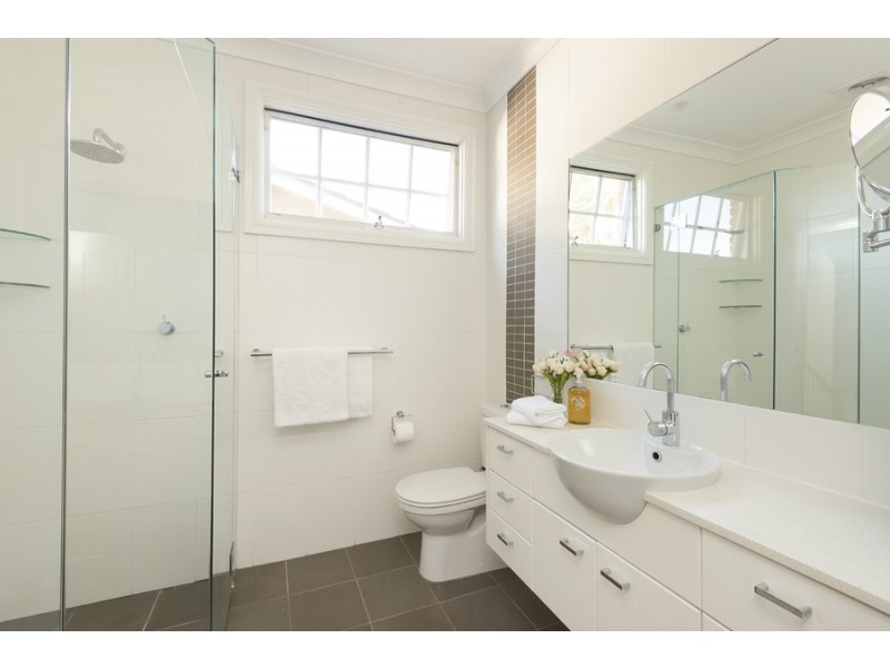 11 The Bulwark, Castlecrag NSW 2068