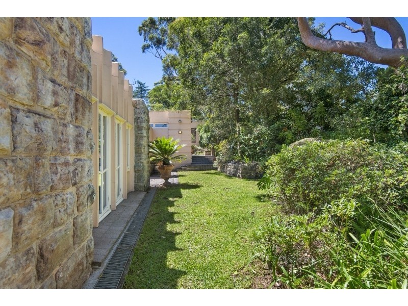 8 The Barbette, Castlecrag NSW 2068