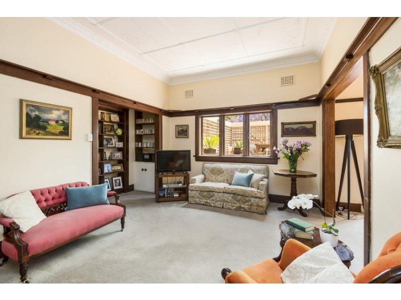 15 Parklands Avenue, Lane Cove NSW 2066