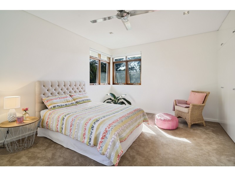 24 The Battlement, Castlecrag NSW 2068