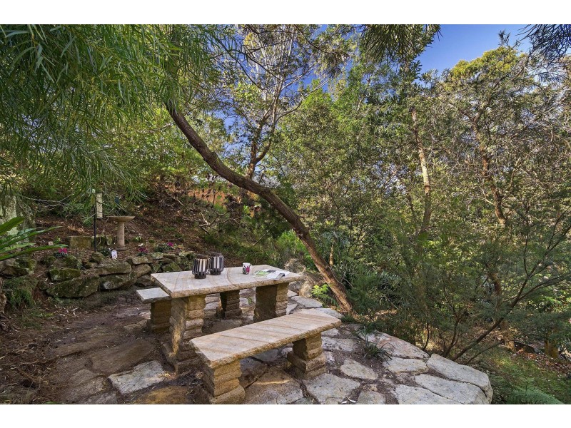 6 Cawarrah Road, Middle Cove NSW 2068