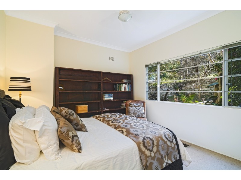 6 Cawarrah Road, Middle Cove NSW 2068