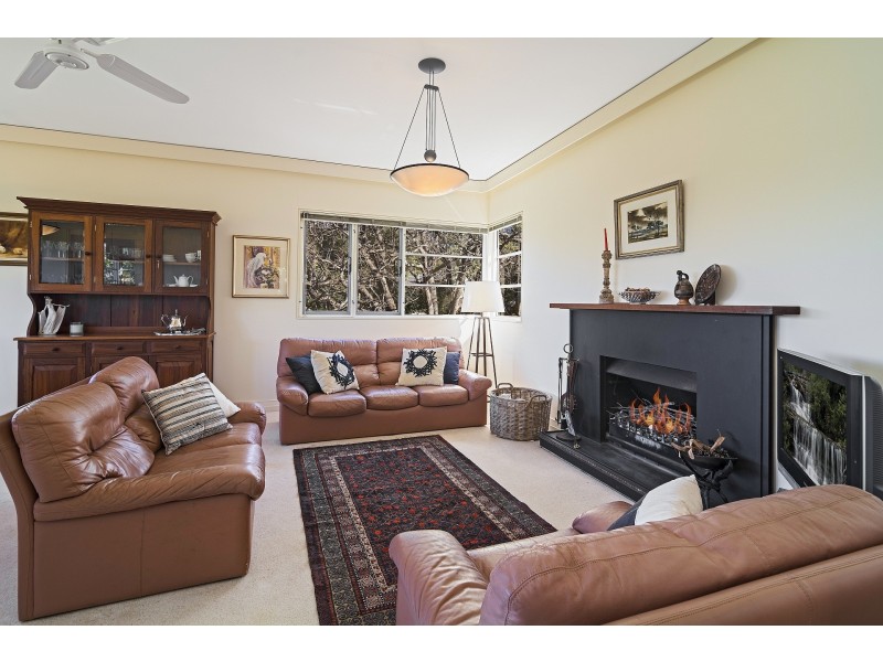 6 Cawarrah Road, Middle Cove NSW 2068