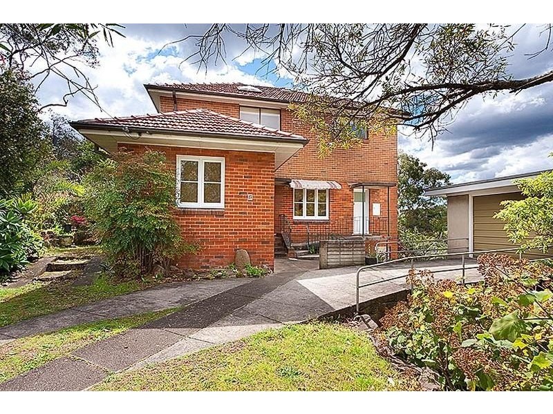 13 Lincoln Avenue, Castlecrag NSW 2068