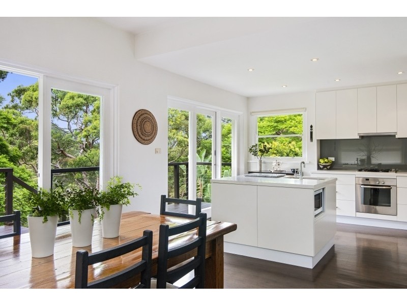 100 Sugarloaf Crescent, Castlecrag NSW 2068