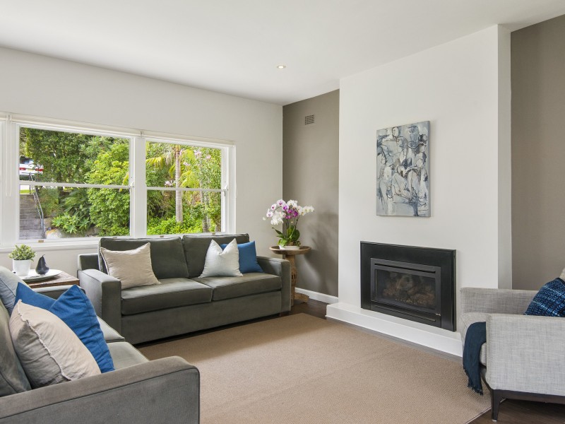 100 Sugarloaf Crescent, Castlecrag NSW 2068