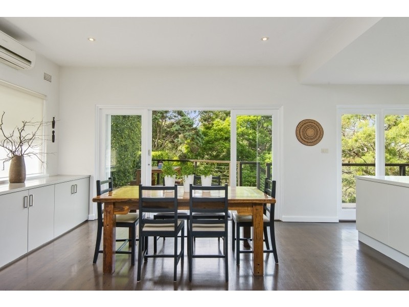 100 Sugarloaf Crescent, Castlecrag NSW 2068