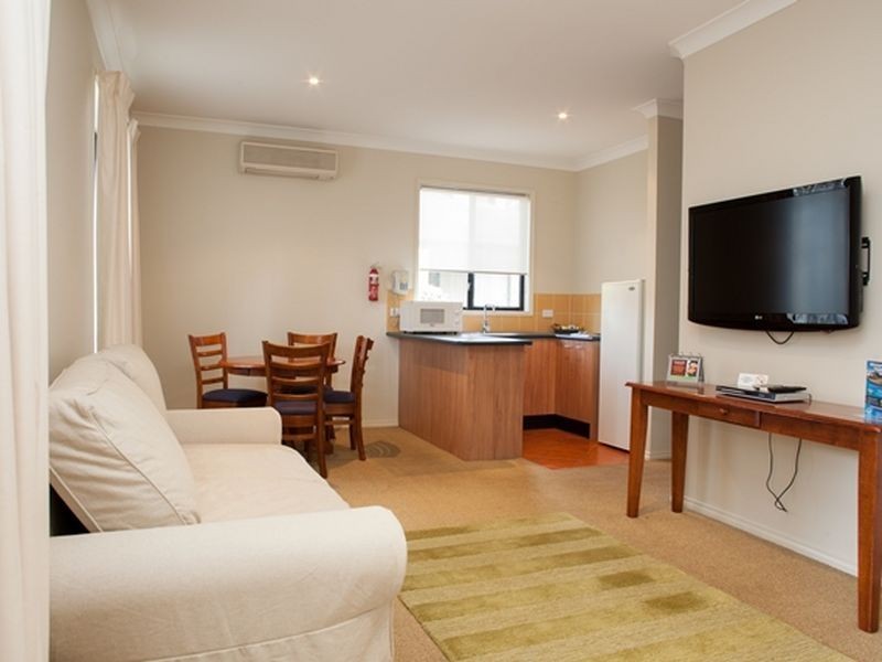 Villa11-12 The Leisure Inn, Pokolbin NSW 2320