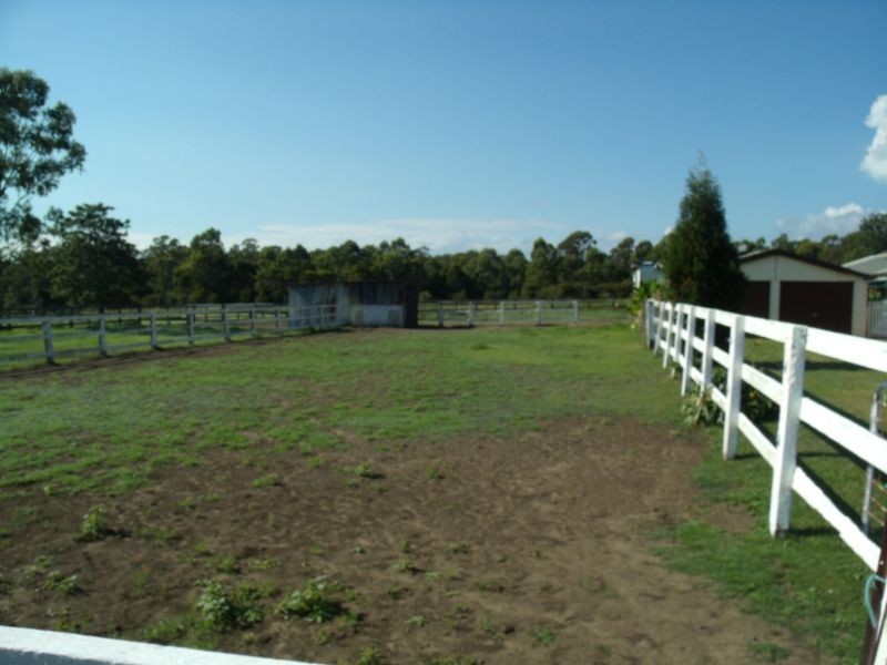 9 Racecourse Rd, Cessnock NSW 2325