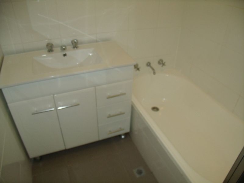 9 Racecourse Rd, Cessnock NSW 2325