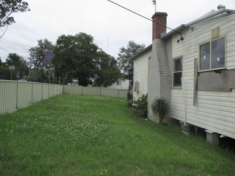 13 Church Street, Weston NSW 2326