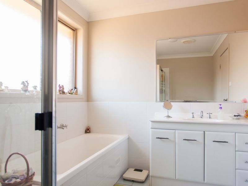5a Hunter Street, Greta NSW 2334