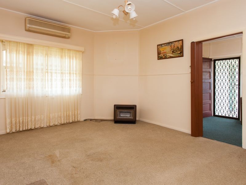 19 Barrett Avenue, Cessnock NSW 2325