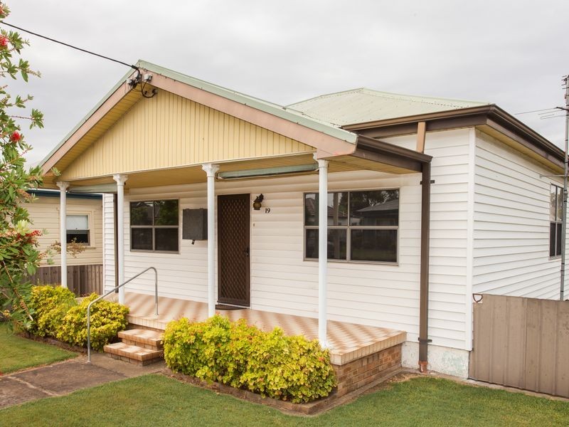 19 Barrett Avenue, Cessnock NSW 2325