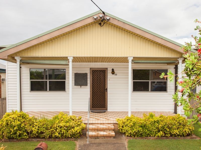 19 Barrett Avenue, Cessnock NSW 2325
