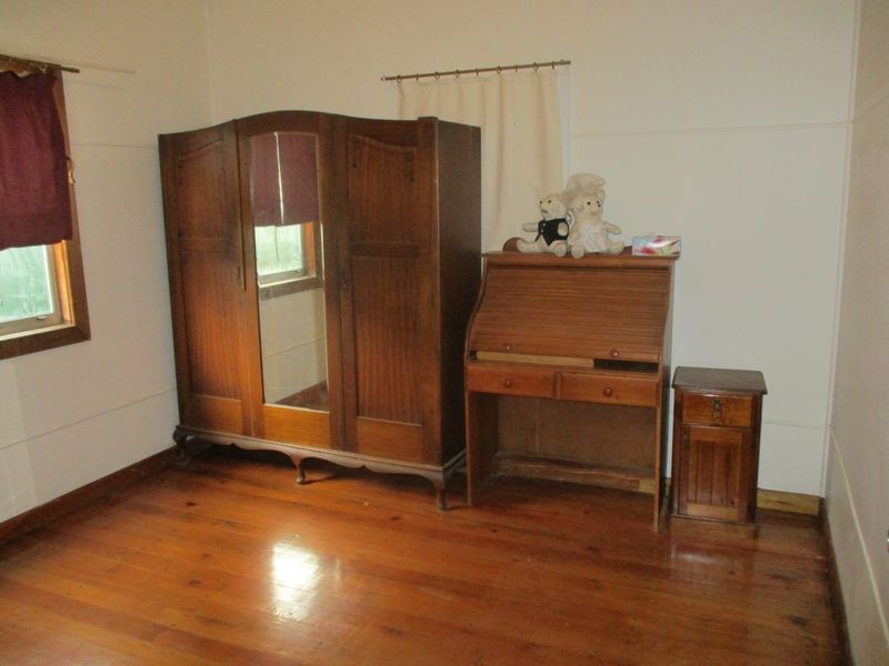 10 Charles Street, Abermain NSW 2326