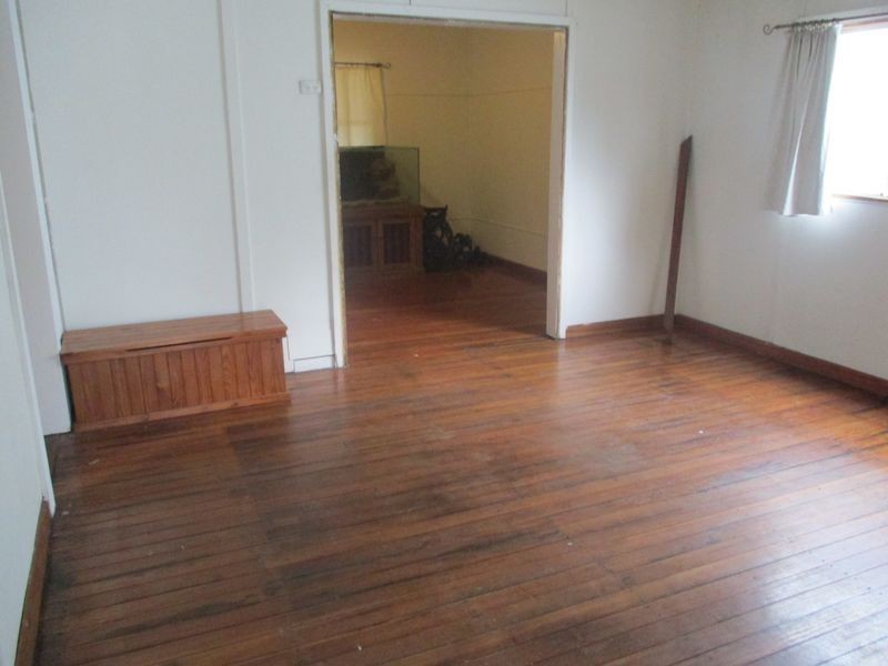 10 Charles Street, Abermain NSW 2326