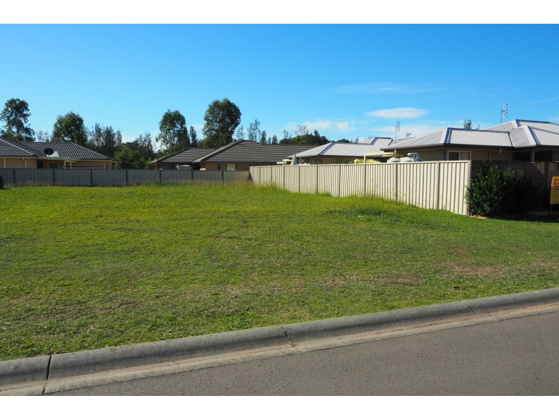 12 Alpine Avenue, Cessnock NSW 2325