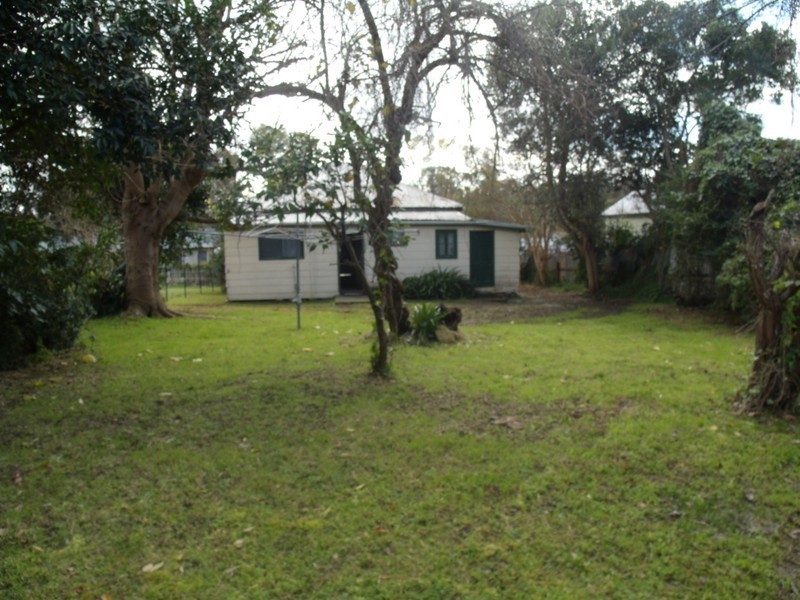 35 Alexander Street, Ellalong NSW 2325