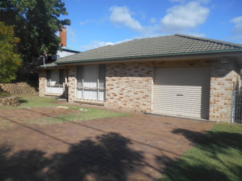 9 Cooper Street, Cessnock NSW 2325