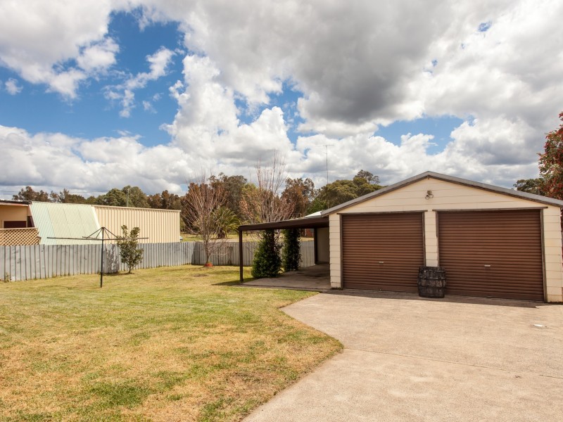 93 Macquarie Avenue, Cessnock NSW 2325
