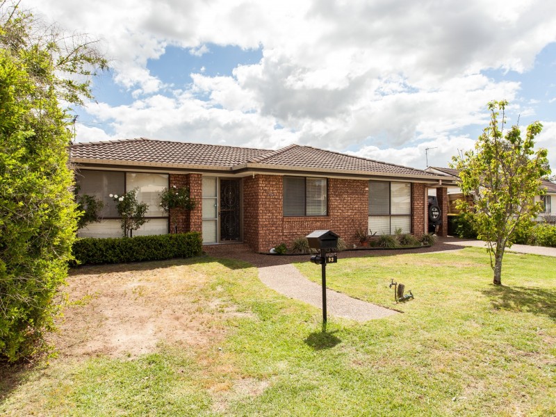 93 Macquarie Avenue, Cessnock NSW 2325