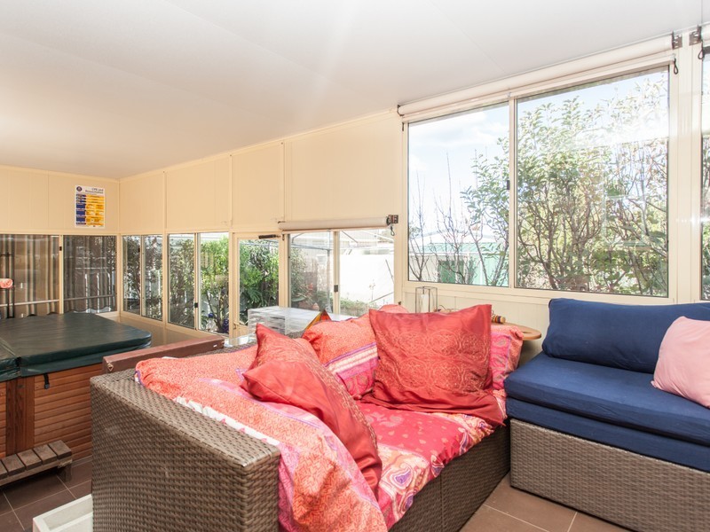 8 Neilly Street, Kurri Kurri NSW 2327