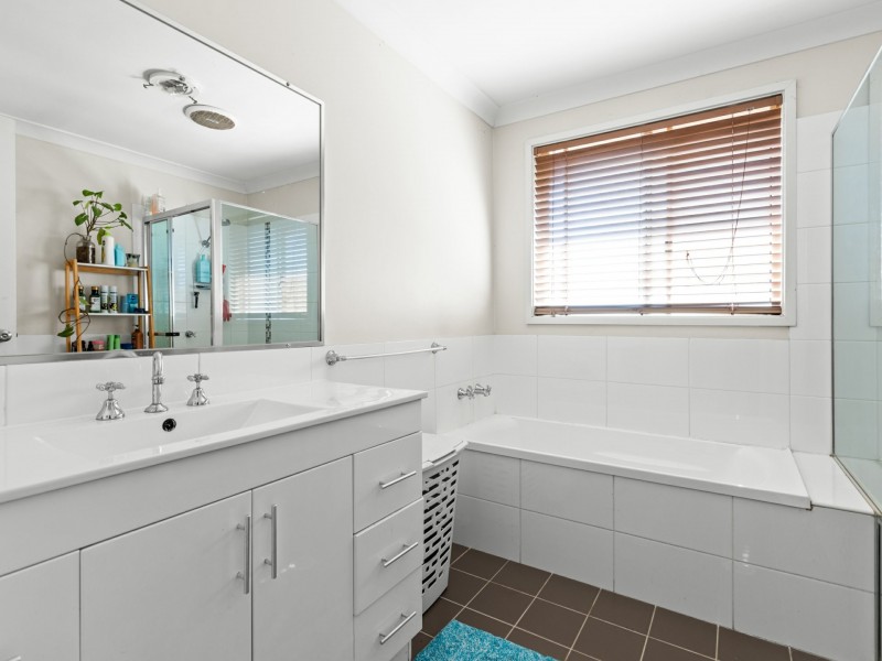 35 Zinfandel Circuit, Cessnock NSW 2325