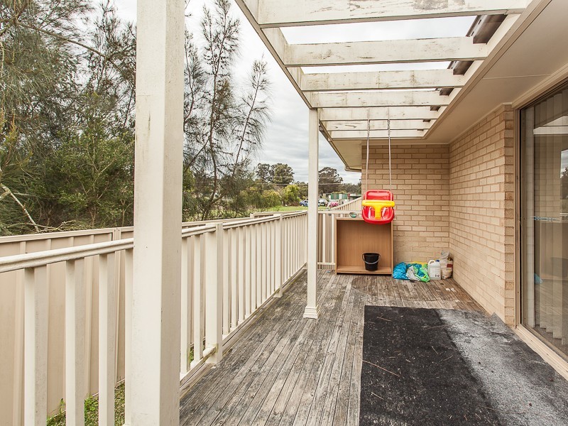 1 & 2/22 Alpine Avenue, Cessnock NSW 2325