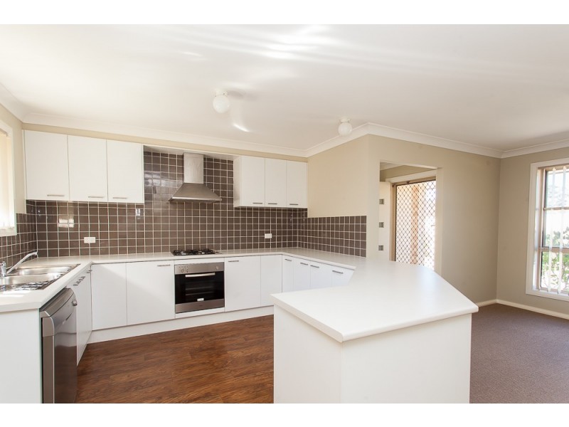 1 & 2/22 Alpine Avenue, Cessnock NSW 2325