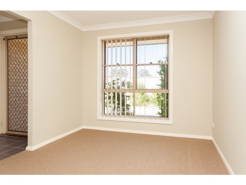 1 & 2/22 Alpine Avenue, Cessnock NSW 2325