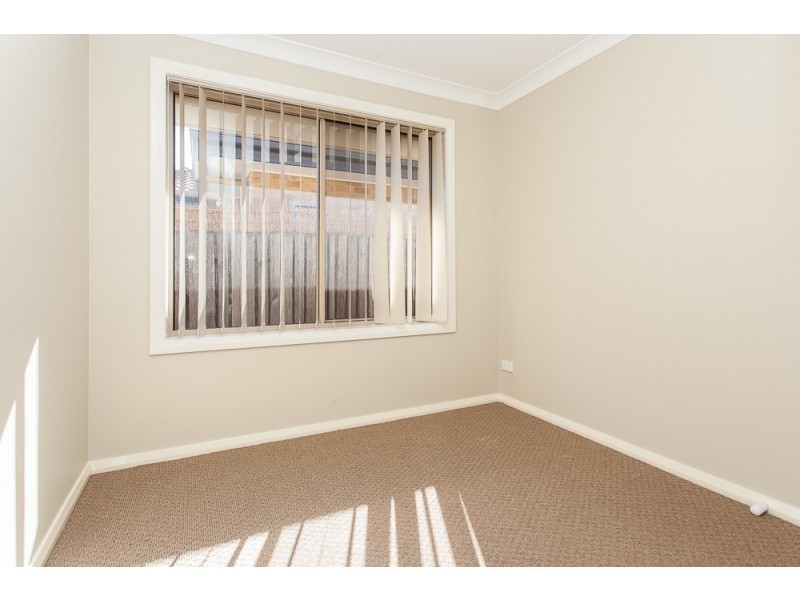 1 & 2/22 Alpine Avenue, Cessnock NSW 2325