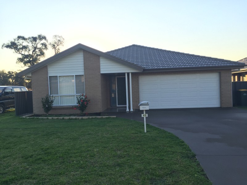 42 Kelman Drive, Cliftleigh NSW 2321