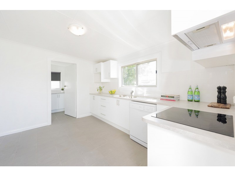 19 Barrett Avenue, Cessnock NSW 2325